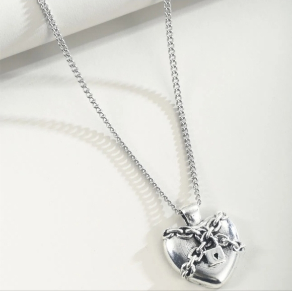 Heart Lock Necklace - Picture 2 of 7